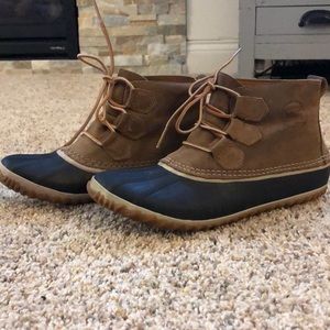 Sorel Out N About Boot size 9